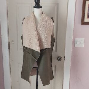 Flying Tomato Green Faux Suede Open Front Vest Size L With Faux Sherpa Lining